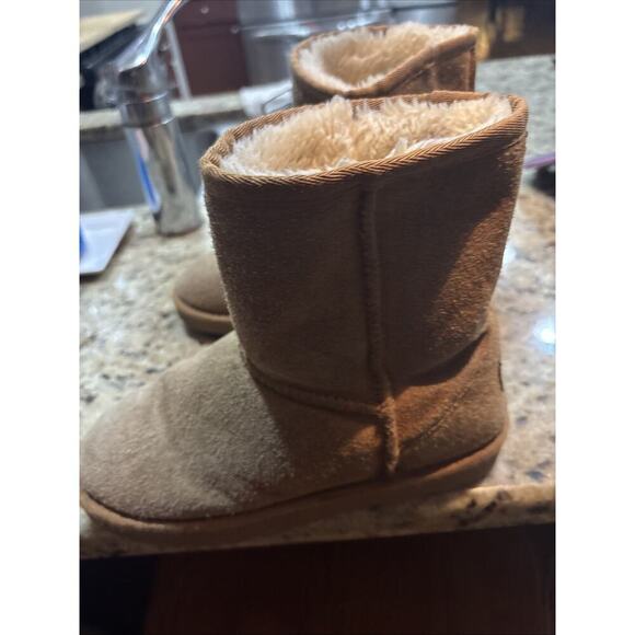 Youth - BearPaw Boots - Brown - 3 US - Picture 3 of 6